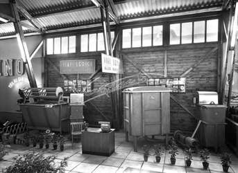 Fiera Campionaria di Vicenza 1949 Stand SIAI Lerici