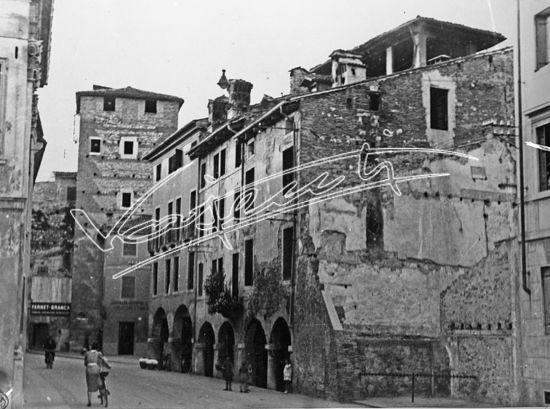 Porta Santa Croce. pellicola - negativo bianco e nero fto mm 60x90