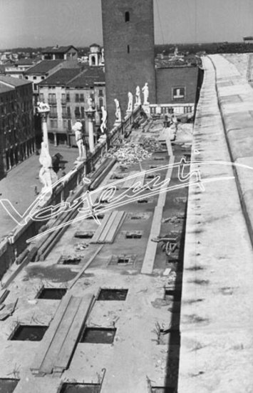 Basilica Palladiana : restauro 1947-1951. pellicola-negativo bianco e nero-24X36