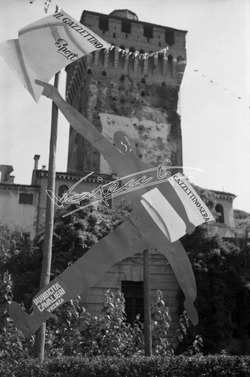 Fiera Campionaria di Vicenza 1947 Esposizione de Il Gazzettino Pubblicità Cavalieri Fiera Campionaria di Vicenza 1947 Esposizione de Il Gazzettino Pubblicità Cavalieri