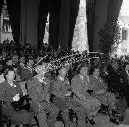 Fiera Campionaria di Vicenza 1953 Mostra della Produttività Convegno Provinciale degli Artigiani Fiera Campionaria di Vicenza 1953 Mostra della Produttività Convegno Provinciale degli Artigiani