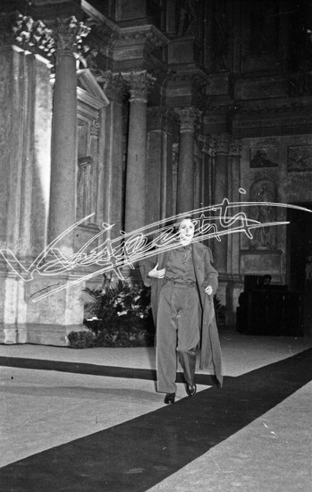 Fiera Campionaria di Vicenza 1949: Alta Moda al Teatro Olimpico. Pellicola - negativo bianco e nero f.to mm 24X36