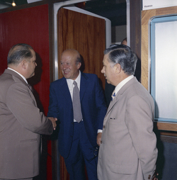 Fiera di Vicenza 1972 Mostra dell Oreficeria Stand dell Oreficeria FOPE di Umberto Cazzola Fiera di Vicenza 1972 Mostra dell Oreficeria Stand dell Oreficeria FOPE di Umberto Cazzola