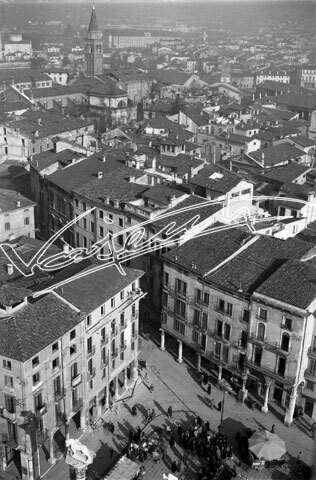 Piazza Biade : restauro 1947-1951. pellicola - negativo bianco e nero fto mm 60x90