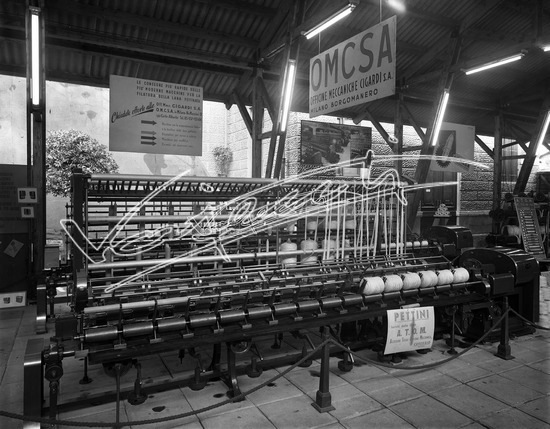 Fiera Campionaria di Vicenza 1949 : Stand OMCSA Officine Meccaniche Cigardi s.a.. Lastra di vetro - negativo bianco e nero fto mm 240X300