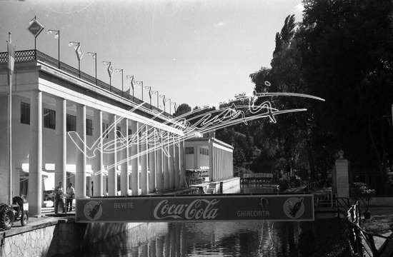 Fiera Campionaria di Vicenza 1950 : Padiglione della lana. Pellicola - negativo bianco e nero f.to mm 60x90
