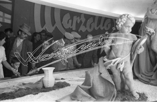 Fiera Campionaria di Vicenza 1948 : Stand Lanificio Marzotto. pellicola - diapositiva colore 24x36