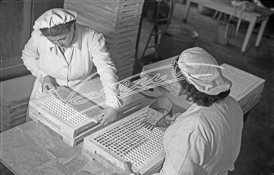 Farmaceutica Zambon. pellicola - bianco e nero fto mm 60x90