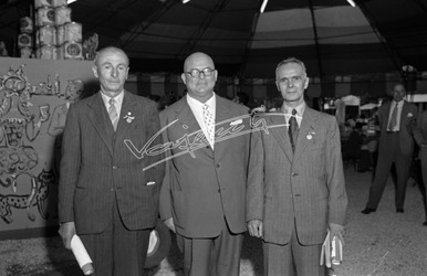 Fiera Campionaria di Vicenza 1953 Mostra della Produttività Premiazione Benemeriti del Lavoro Fiera Campionaria di Vicenza 1953 Mostra della Produttività Premiazione Benemeriti del Lavoro