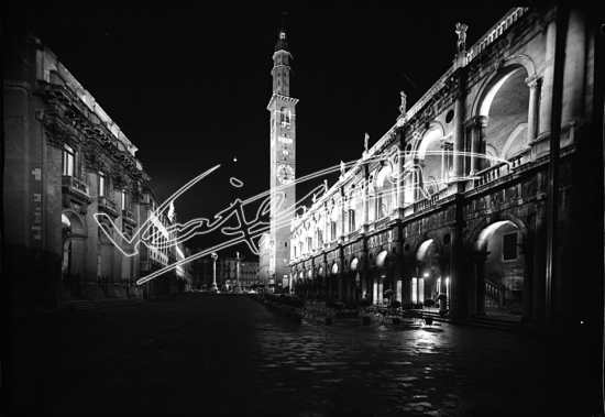 Piazza dei Signori. Lastra di vetro - negativo bianco e nero - f.to mm 130x180