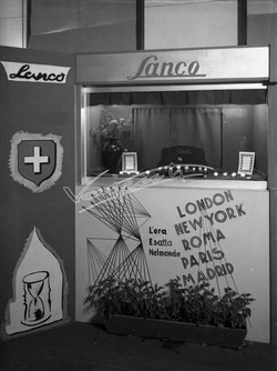 Fiera Campionaria di Vicenza 1948 Stand L. Turetta Fiera Campionaria di Vicenza 1948 Stand L. Turetta
