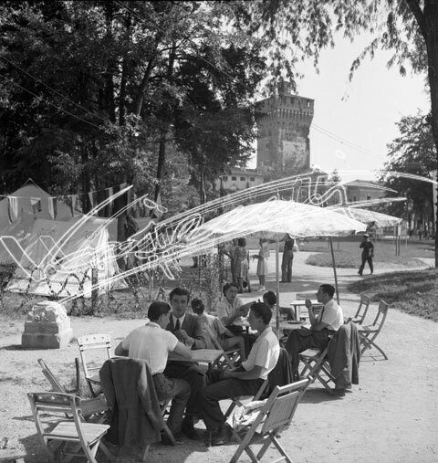 Fiera Campionaria di Vicenza 1946 : Pubblico. pellicola - negativo bianco e nero fto mm 60x60