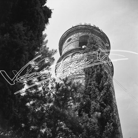 Torre Ezzelina. pellicola - negativo bianco e nero fto mm 60x60
