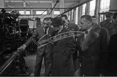 Fiera Campionaria di Vicenza 1948 On. Antonio Cavalli Visita alle industrie Vicentine Fiera Campionaria di Vicenza 1948 On. Antonio Cavalli Visita alle industrie Vicentine