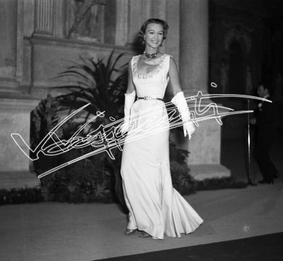 Fiera Campionaria di Vicenza 1950 : Padiglione della lana. Pellicola - negativo bianco e nero fto mm 60x60