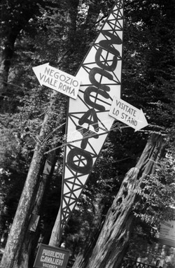 Fiera Campionaria di Vicenza 1947 Insegna della ditta Zuccato Fiera Campionaria di Vicenza 1947 Insegna della ditta Zuccato