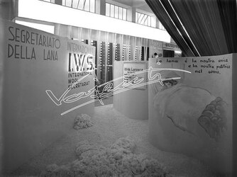 Fiera Campionaria di Vicenza 1949 Stand Segretariato Internazionale della Lana Fiera Campionaria di Vicenza 1949 Stand Segretariato Internazionale della Lana