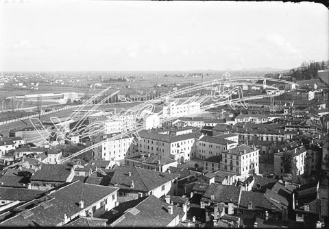 Panoramica di Vicenza : dalla Torre Bissara. lastra di vetro - negativo bianco e nero fto mm 100x150
