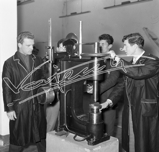 Istituto Industriale Statale A. Rossi. pellicola - negativa B&N f.to mm 60x60