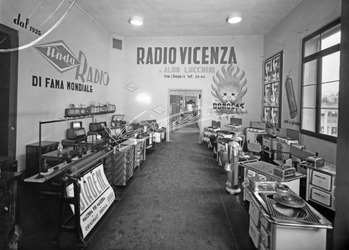 Fiera Campionaria di Vicenza 1951 Stand Radio Vicenza di Aldo Lucchini