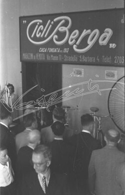 Fiera Campionaria di Vicenza 1946 Stand della ditta Cicli Berga G.Paulon