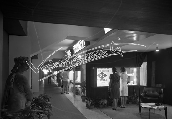 Fiera Campionaria di Vicenza 1965: Padiglione dell`Oreficeria. Pellicola - negativo bianco e nero fto mm 130X180