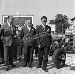 Fiera Campionaria di Vicenza 1953 Inaugurazione Meccanizzazione Agricola Gioacchino Palutan Prefetto di Vicenza Fiera Campionaria di Vicenza 1953 Inaugurazione Meccanizzazione Agricola Gioacchino Palutan Prefetto di Vicenza