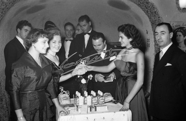 Anna Maria Bugliari Miss Italia 1950 51 Distilleria Fratelli Rossi di Asiago