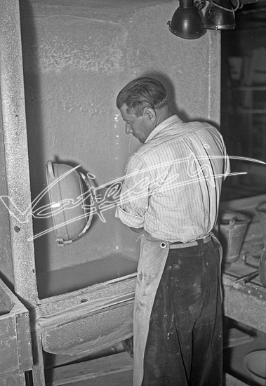 Smalteria Metallurgica Veneta. Pellicola - negativo bianco e nero - f.to mm 60x90