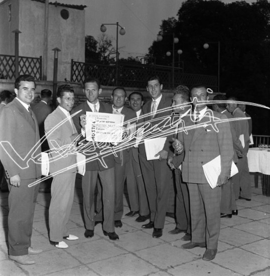 Fiera Campionaria di Vicenza 1956: Scultori. Pellicola - negativo bianco e nero fto mm 60x60