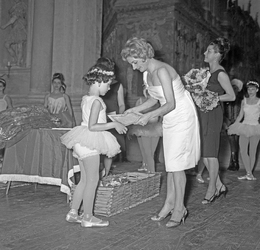 Scuola di danza Vanna Busolini Scuola di danza Vanna Busolini