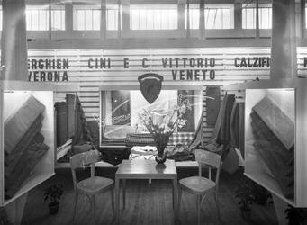 Fiera Campionaria di Vicenza 1950 Stand Lanificio Cini C. Fiera Campionaria di Vicenza 1950 Stand Lanificio Cini C.