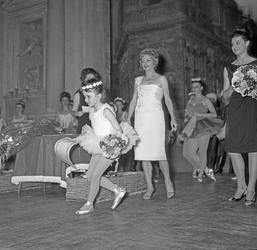 Scuola di danza Vanna Busolini Scuola di danza Vanna Busolini