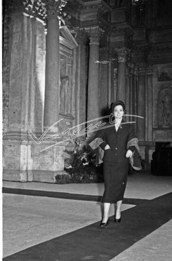 Fiera Campionaria di Vicenza 1949 Alta Moda al Teatro Olimpico