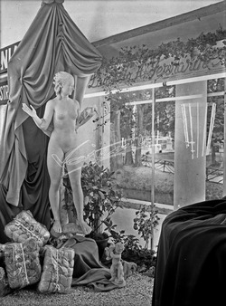 Fiera Campionaria di Vicenza 1949 Stand Lanificio Ferrarin Fiera Campionaria di Vicenza 1949 Stand Lanificio Ferrarin