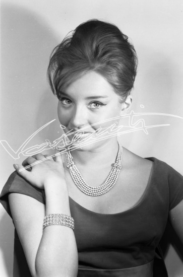 Fiera Campionaria di Vicenza 1960: Modella. Pellicola - negativo bianco e nero fto mm 60x60