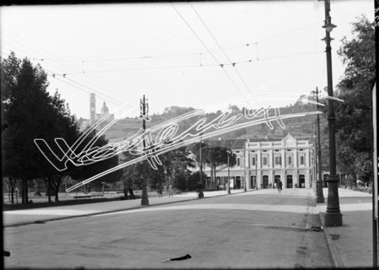 Stazione Ferroviaria. lastra di vetro - negativo bianco e nero fto mm 130x180