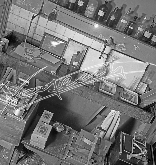 Vajenti - La storia. pellicola - negativa B&N f.to mm 60x60