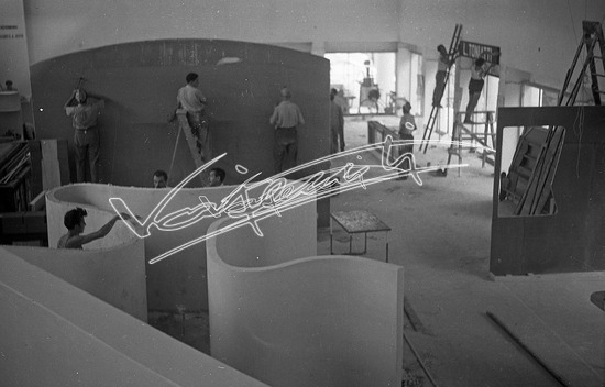 Fiera Campionaria di Vicenza 1949: Allestimento padiglioni. Pellicola - negativo bianco e nero f.to mm 60x90