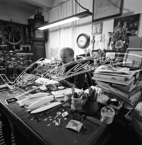 Il Valore della Mano : Cento anni di evoluzione dell`Artigianato Orafo. Pellicola - negativo b&n f.to mm 90X120