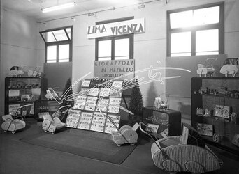 Fiera Campionaria di Vicenza 1948 Stand Giocattoli Lima