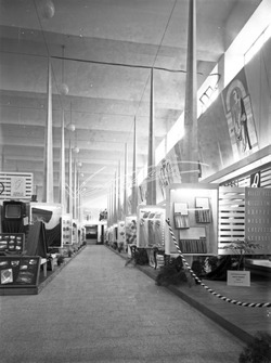 Fiera Campionaria di Vicenza 1950 Padiglione della lana Fiera Campionaria di Vicenza 1950 Padiglione della lana