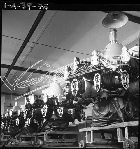 S.A.R.A. Motori : Industria bellica. pellicola - negativo bianco e nero fto mm 60x60