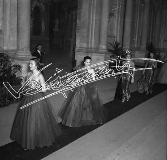 Fiera Campionaria di Vicenza 1950 : Padiglione della lana. Pellicola - negativo bianco e nero fto mm 60x60