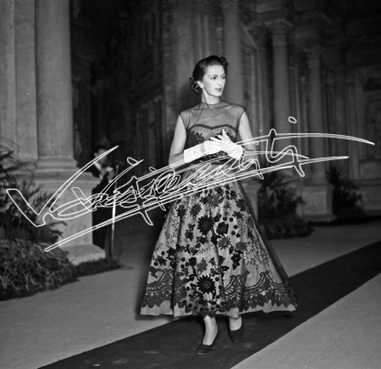 Fiera Campionaria di Vicenza 1950 : Padiglione della lana. Pellicola - negativo bianco e nero fto mm 60x60