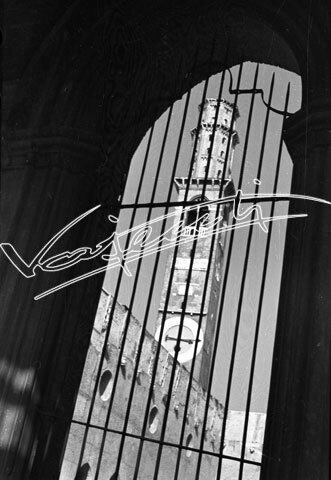 Torre di Piazza "Bissara" : restauro 1947-1951. pellicola-negativo bianco e nero-24X36