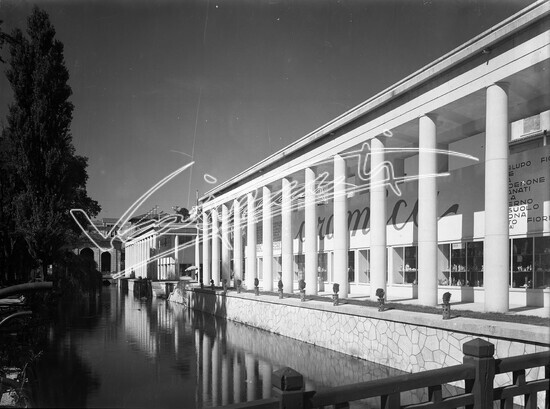 Fiera Campionaria di Vicenza 1958 : Giardino Salvi. Lastra di vetro - negativo bianco e nero f.to mm 180X240