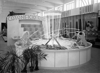 Fiera Campionaria di Vicenza 1949 Stand Cotonificio Rossi Fiera Campionaria di Vicenza 1949 Stand Cotonificio Rossi
