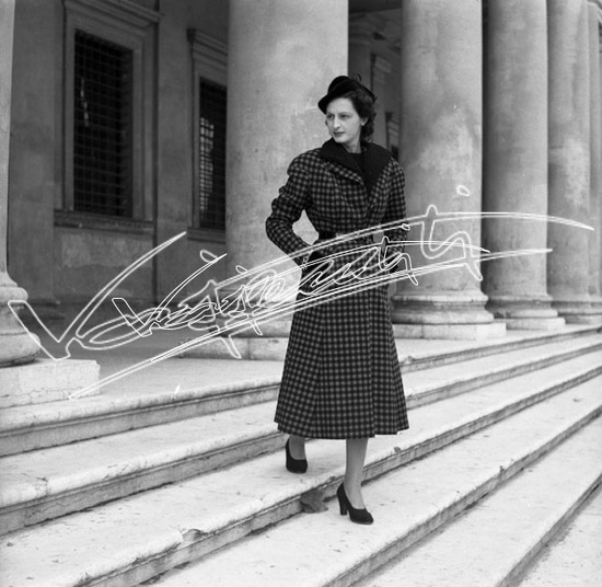 Fiera Campionaria di Vicenza 1950 : Padiglione della lana. Pellicola - negativo bianco e nero fto mm 60x60