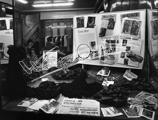 Fiera Campionaria di Vicenza 1949: Alta Moda. lastra di vetro - negativo bianco e nero fto mm 180x240